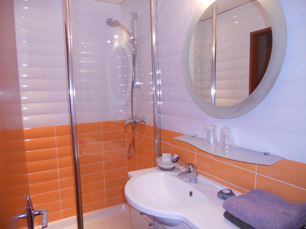Hotel Bellevue Ayse Bagian luar foto